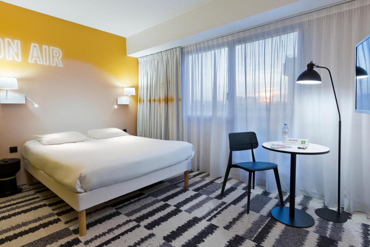 Hotel ibis Styles Massy Opéra Exterior foto