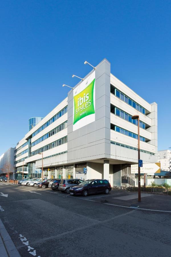 Hotel ibis Styles Massy Opéra Exterior foto